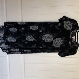 Lularoe Black rose Carly